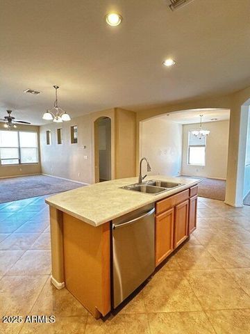 3131 E Silversmith Trail, San Tan Valley, AZ 85143