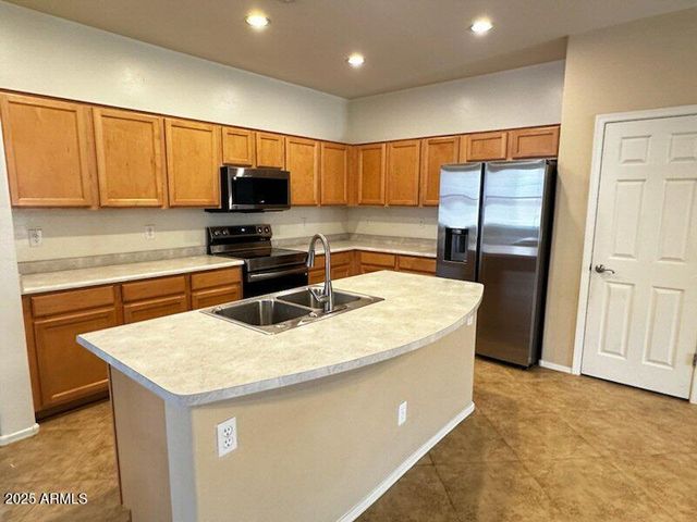 3131 E Silversmith Trail, San Tan Valley, AZ 85143