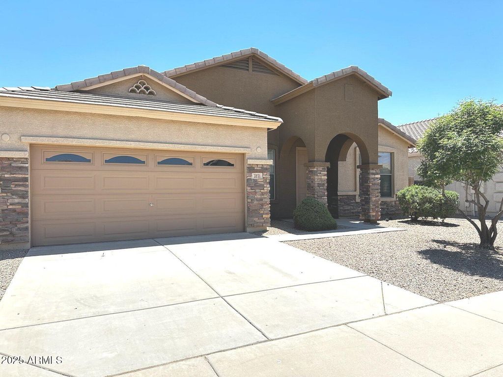 3131 E Silversmith Trail, San Tan Valley, AZ 85143