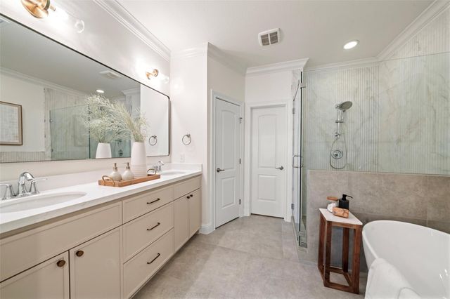 2627 Shady Woods Lane, Houston, TX 77008