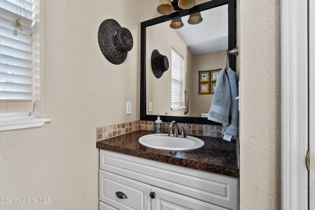 7535 N MT CARROL ST, Dalton Gardens, ID 83815 photo 15