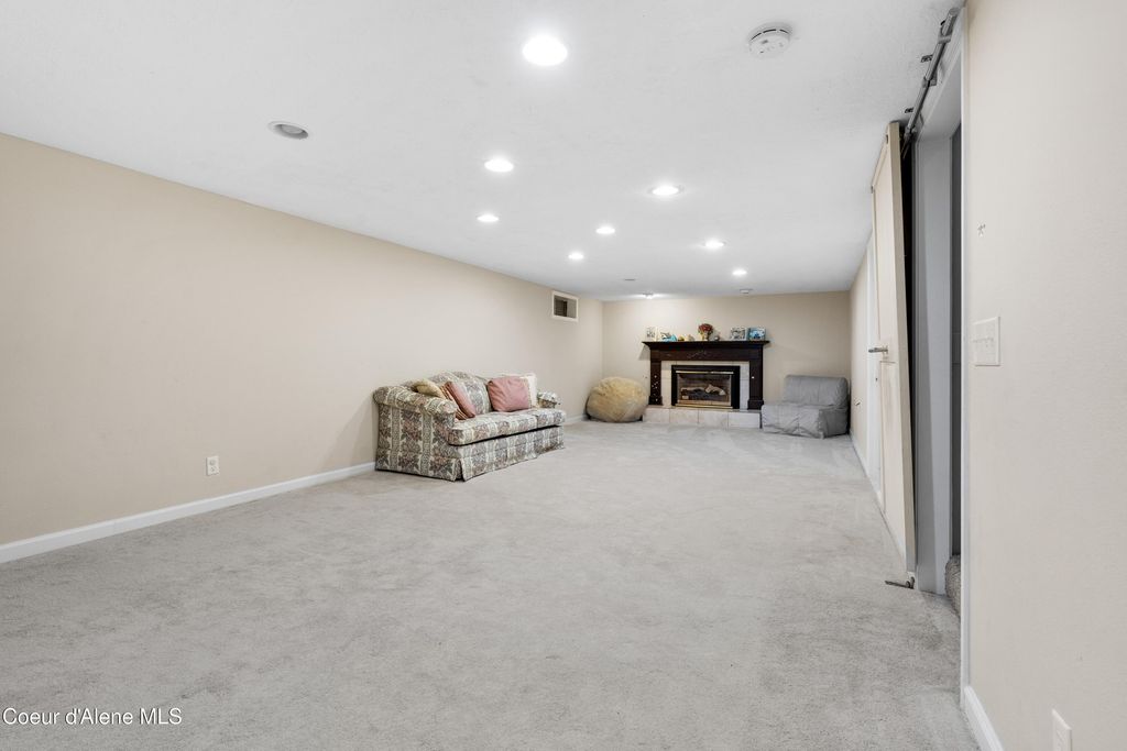 7535 N MT CARROL ST, Dalton Gardens, ID 83815 photo 22