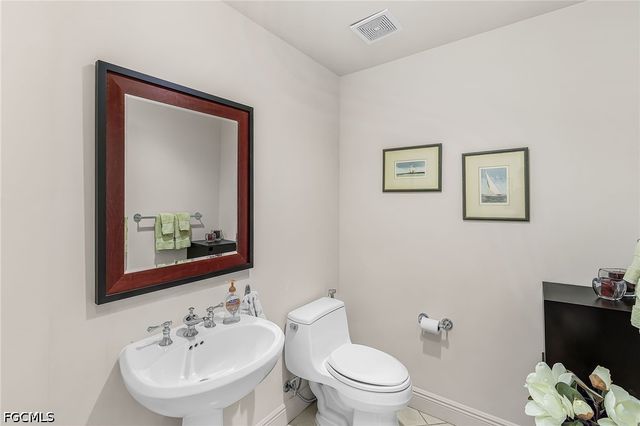 4192 Bay Beach LN 872, Fort Myers Beach, FL 33931