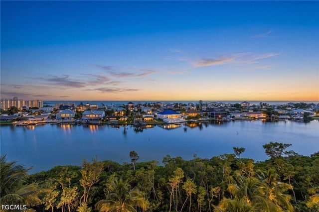 4192 Bay Beach LN 872, Fort Myers Beach, FL 33931
