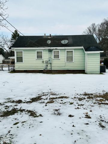 612 Mclain, Newport, AR 72112