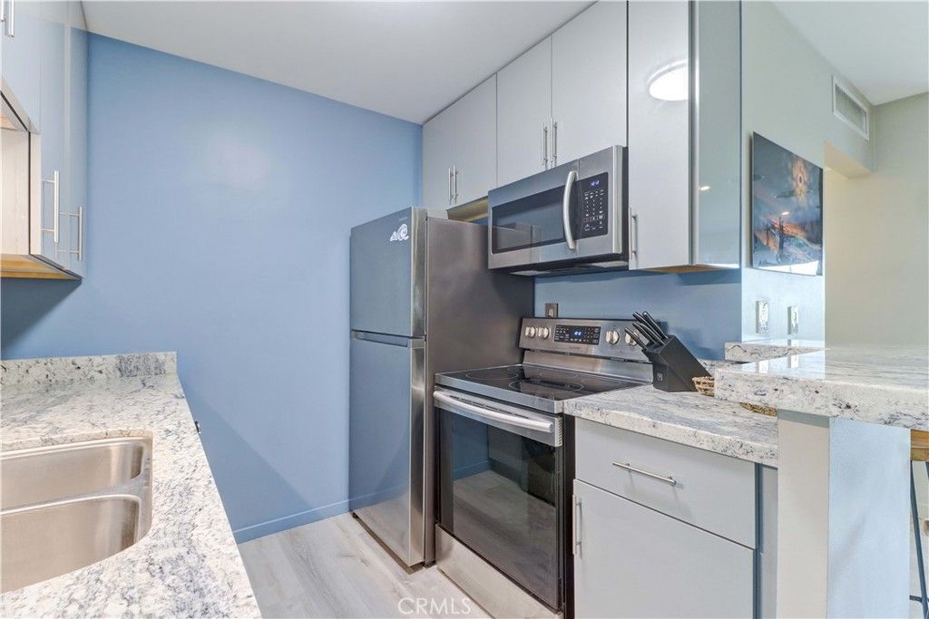 576 N Bellflower Boulevard 303, Long Beach, CA 90814 — photo 5