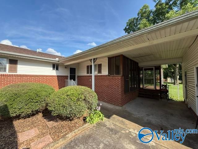 4309 Clayrest Drive NW, Huntsville, AL 35816