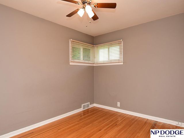 6830 Pacific Street, Omaha, NE 68106