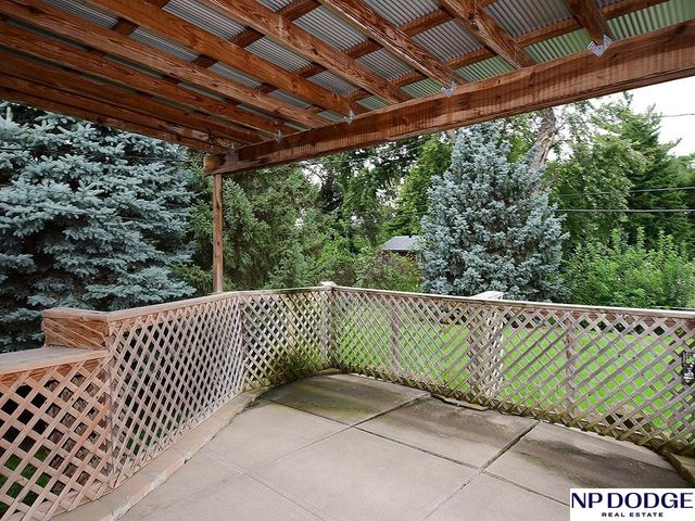 6830 Pacific Street, Omaha, NE 68106