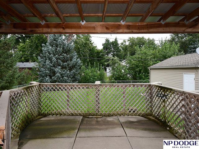 6830 Pacific Street, Omaha, NE 68106