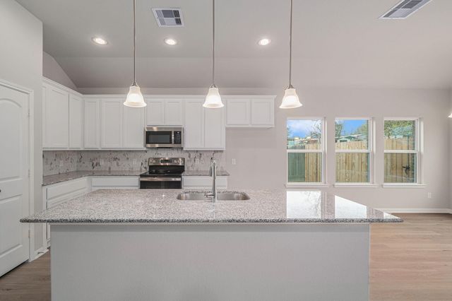 12983 Skyline Drive, Willis, TX 77318
