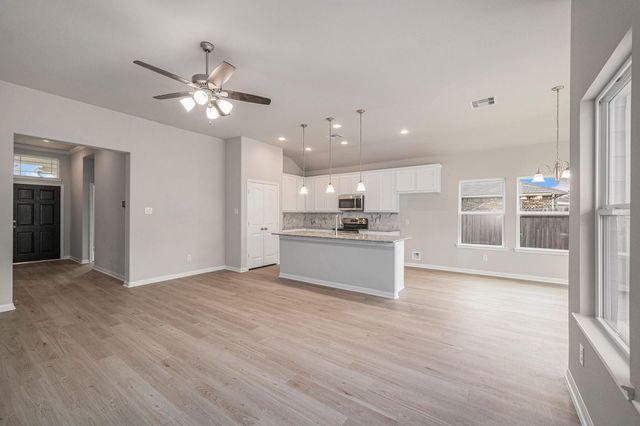 12983 Skyline Drive, Willis, TX 77318