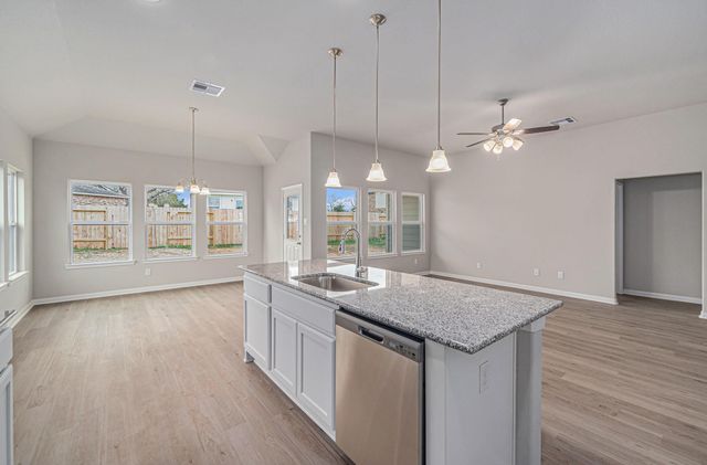 12983 Skyline Drive, Willis, TX 77318