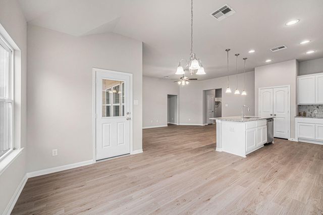 12983 Skyline Drive, Willis, TX 77318