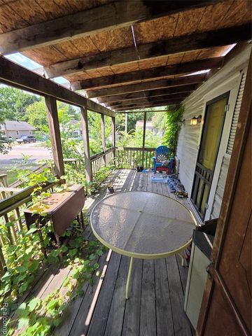 1045 Ontario Street, Lansing, MI 48915