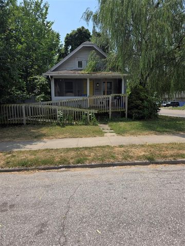 1045 Ontario Street, Lansing, MI 48915