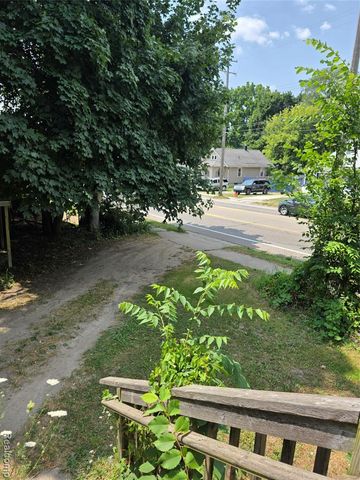 1045 Ontario Street, Lansing, MI 48915
