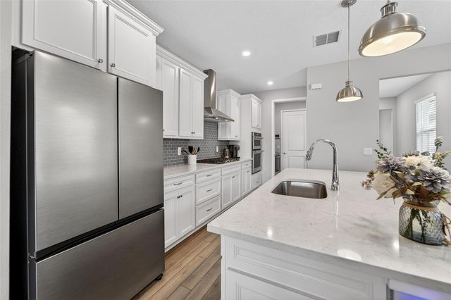 5524 BLUE CRUSH BEND, Land O Lakes, FL 34638