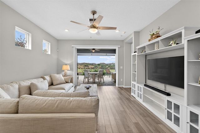 5524 BLUE CRUSH BEND, Land O Lakes, FL 34638