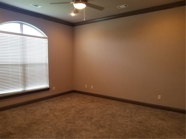 940 Sunset Lane, Centerton, AR 72719