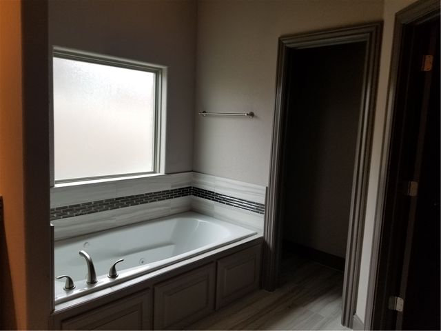 940 Sunset Lane, Centerton, AR 72719