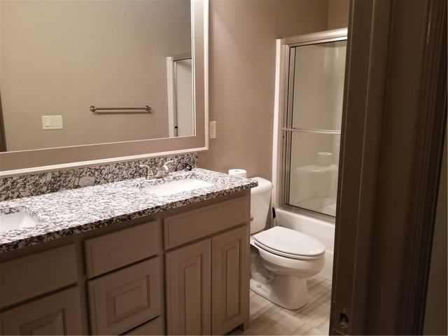 940 Sunset Lane, Centerton, AR 72719