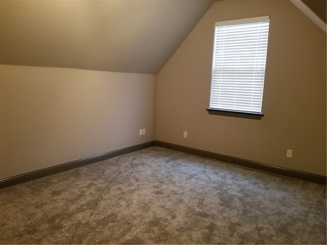 940 Sunset Lane, Centerton, AR 72719