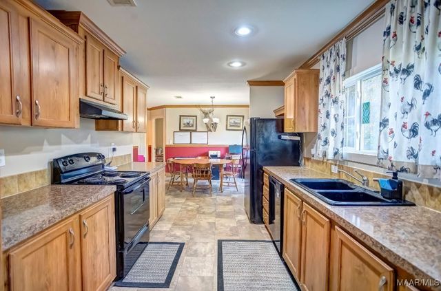 2167 Mt Hebron Road, Eclectic, AL 36024