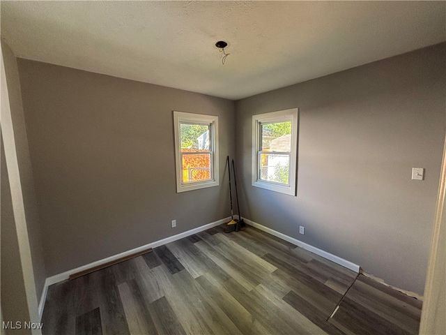 2255 Lake Road, Akron, OH 44312