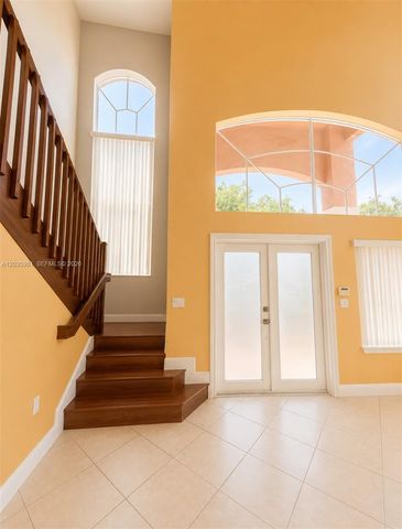 7856 NW 167th Terrace, Miami Lakes, FL 33016