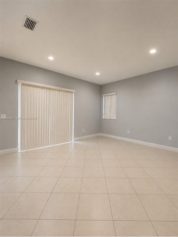 7856 NW 167th Terrace, Miami Lakes, FL 33016
