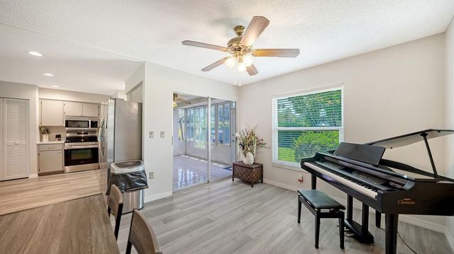 2902 CAPTIVA GARDENS DRIVE 3, Sarasota, FL 34231