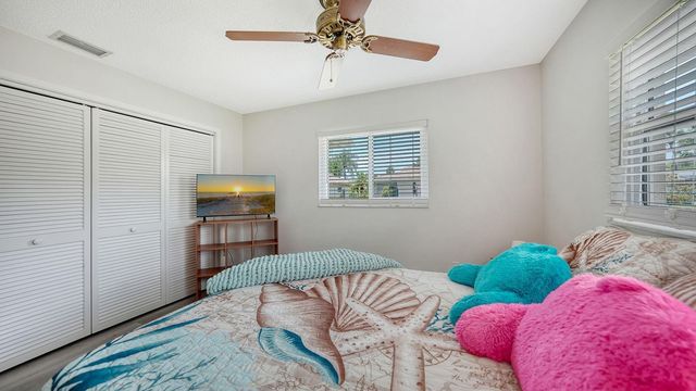 2902 CAPTIVA GARDENS DRIVE 3, Sarasota, FL 34231