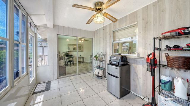 2902 CAPTIVA GARDENS DRIVE 3, Sarasota, FL 34231