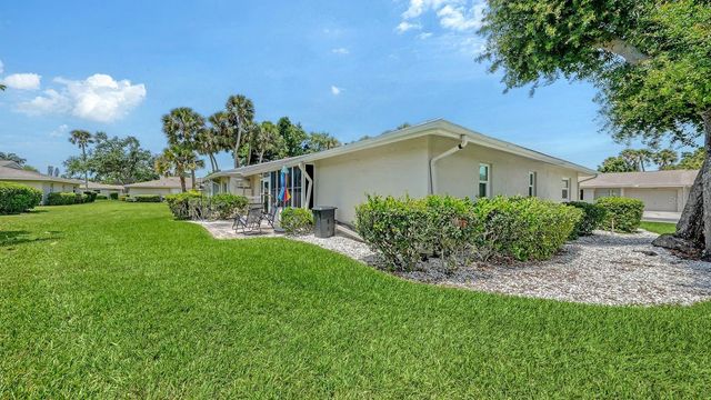 2902 CAPTIVA GARDENS DRIVE 3, Sarasota, FL 34231