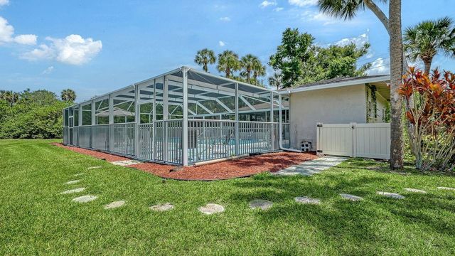 2902 CAPTIVA GARDENS DRIVE 3, Sarasota, FL 34231