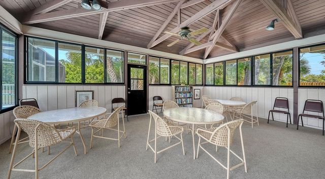 2902 CAPTIVA GARDENS DRIVE 3, Sarasota, FL 34231