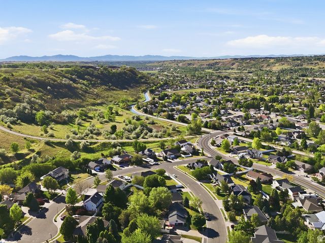 1969 E CEDAR BENCH, South Weber, UT 84405