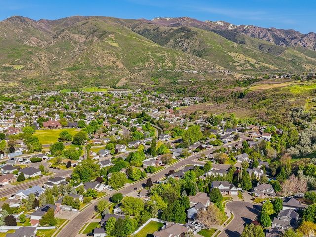 1969 E CEDAR BENCH, South Weber, UT 84405