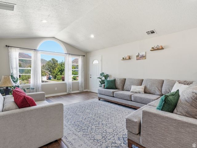 1969 E CEDAR BENCH, South Weber, UT 84405