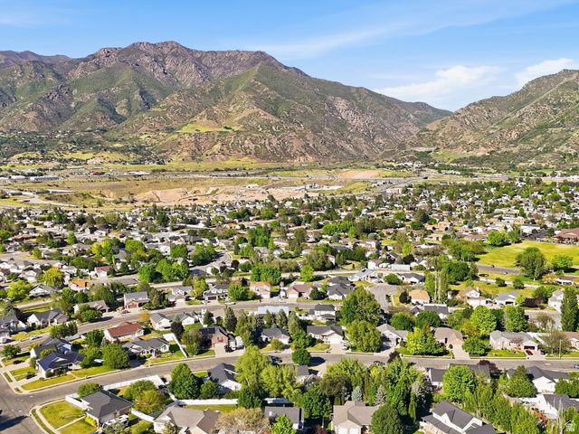 1969 E CEDAR BENCH, South Weber, UT 84405