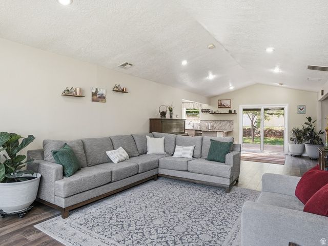 1969 E CEDAR BENCH, South Weber, UT 84405