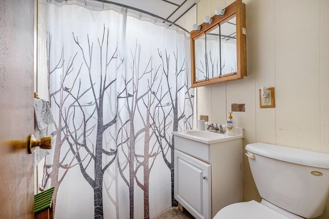 5489 S Kings Highway, Cherry Valley Twp, MI 49623