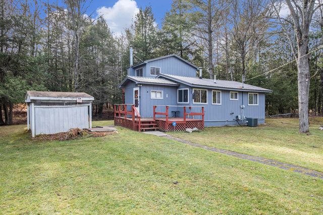 5489 S Kings Highway, Cherry Valley Twp, MI 49623