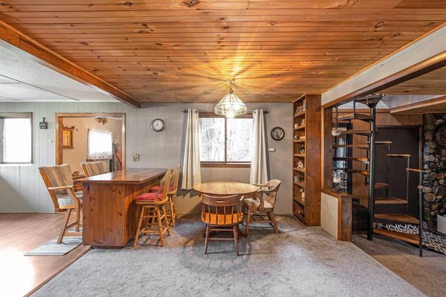 5489 S Kings Highway, Cherry Valley Twp, MI 49623