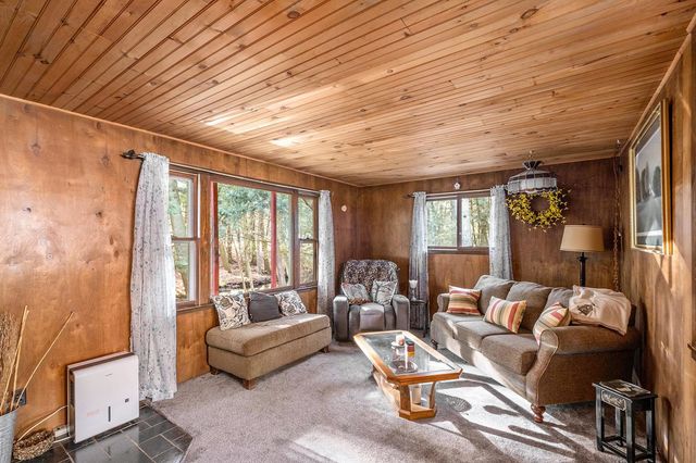 5489 S Kings Highway, Cherry Valley Twp, MI 49623