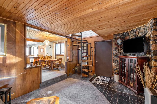 5489 S Kings Highway, Cherry Valley Twp, MI 49623