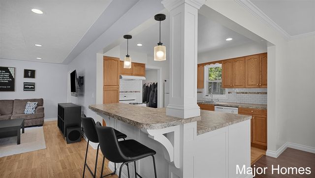 4863 Byron Center Avenue, Wyoming, MI 49519
