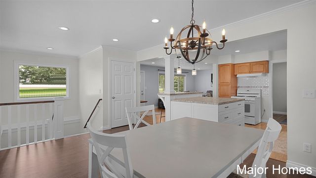 4863 Byron Center Avenue, Wyoming, MI 49519