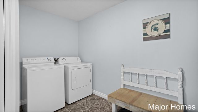 4863 Byron Center Avenue, Wyoming, MI 49519
